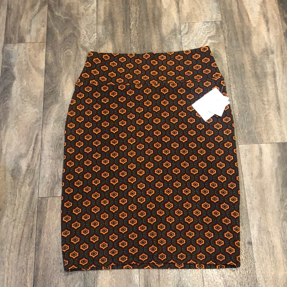 NWT LuLaRoe Cassie skirt
